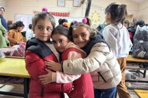 Çocuklar İçin Ücretsiz Kışlık Giysi Yardımı