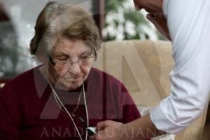 Yalnız Yaşayan Yaşlılara Özel Sosyal Yardımlar